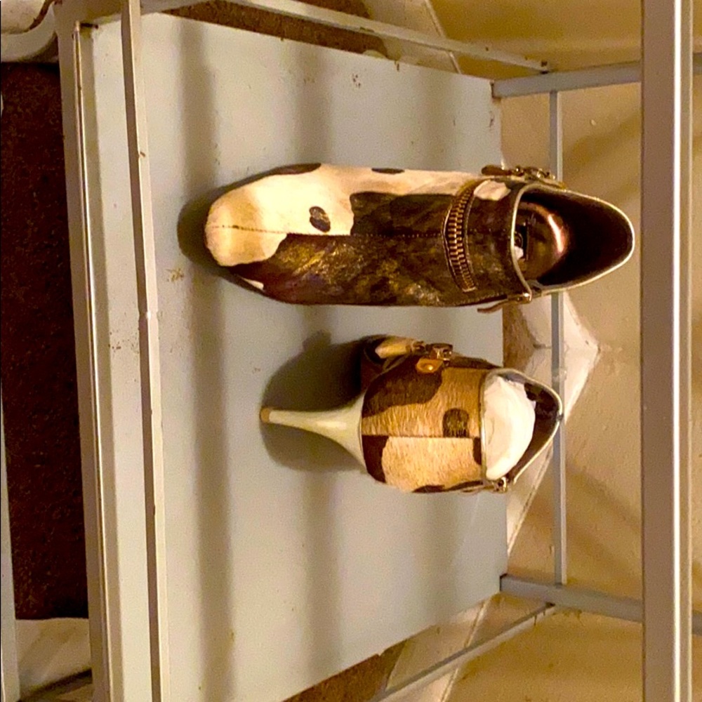 women booties /shoes